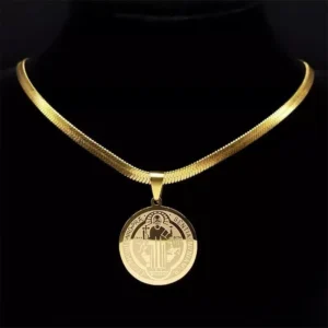 Amuleto de São Bento — Colar Banhado a Ouro 18k